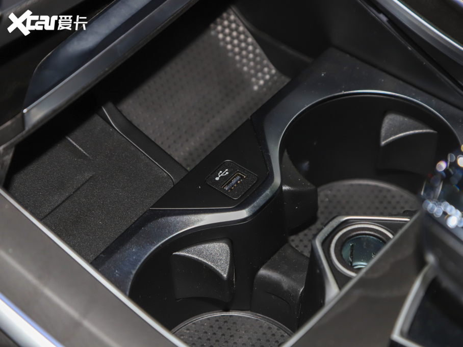 2022RX7 xDrive40i M\(yn)(dng)b