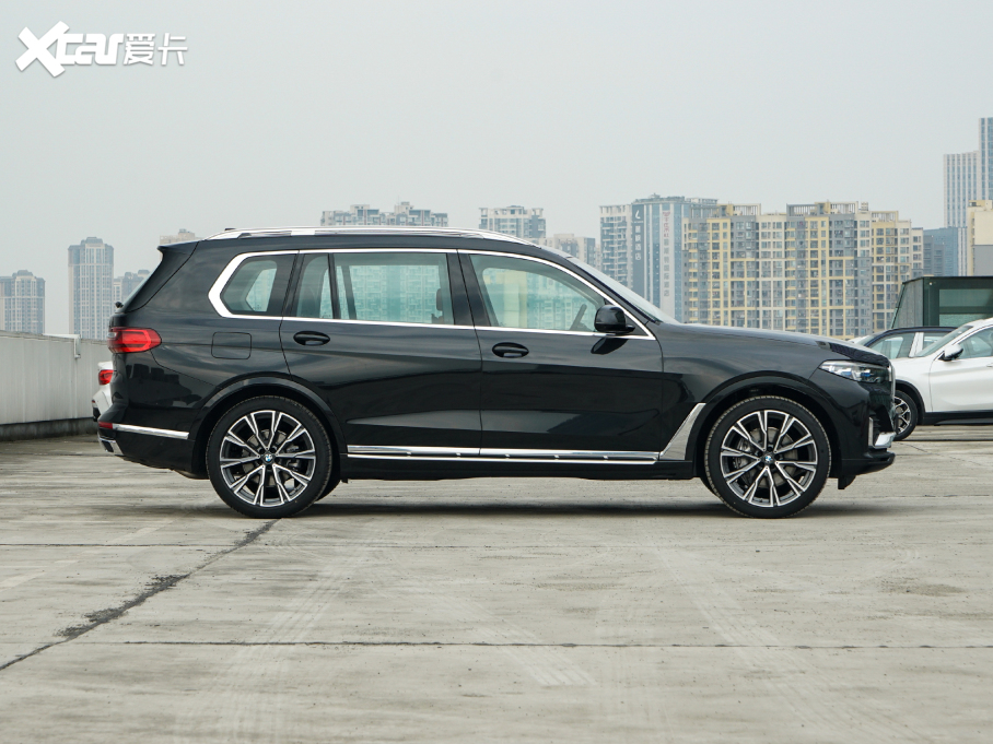 2022RX7 xDrive40i ͺAb