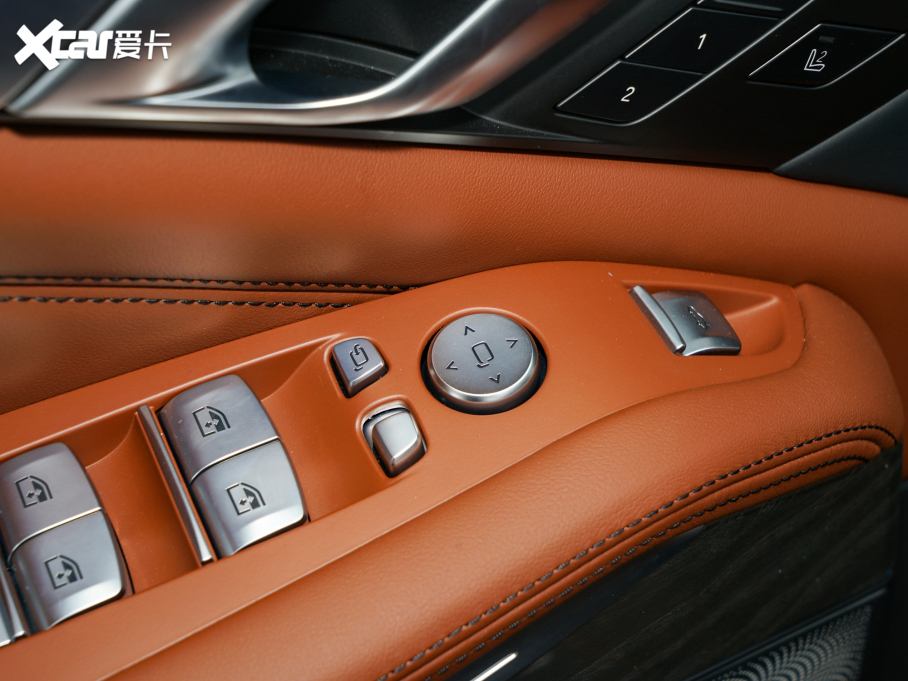 2022RX7 xDrive40i ͺAb