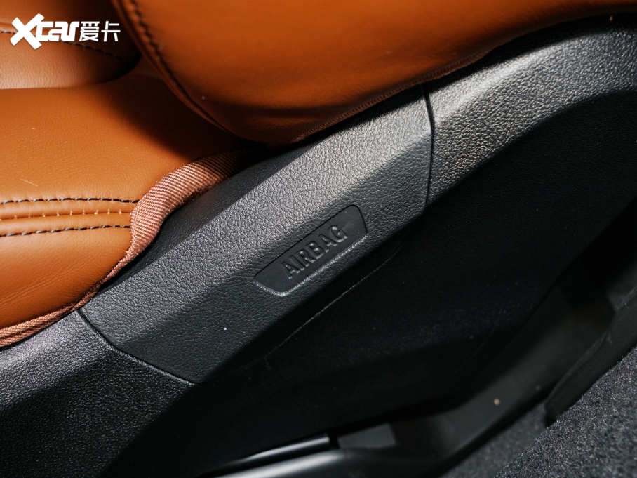 2022RX7 xDrive40i ͺAb