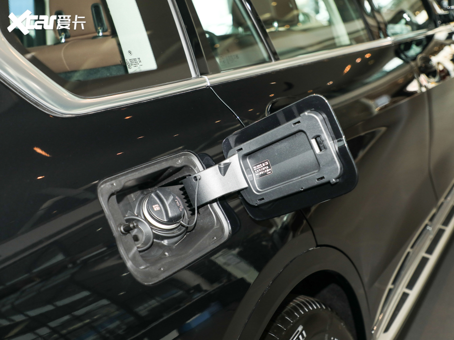 2022RX7 xDrive40i IͺAb