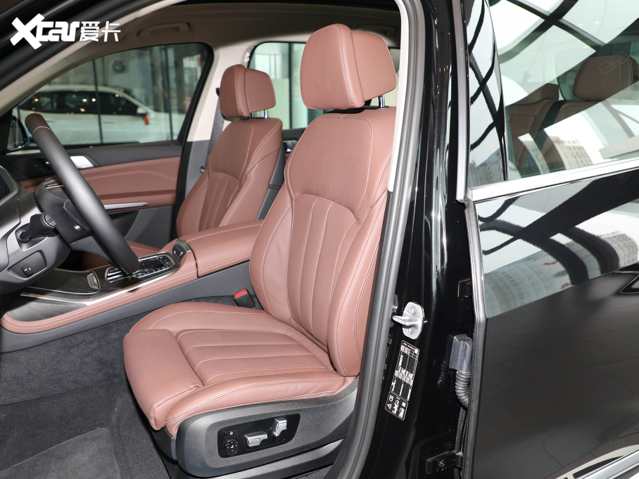 2022RX7 xDrive40i IͺAb