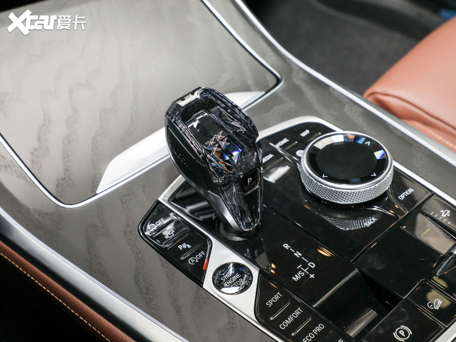 2022RX7 xDrive40i IͺAb