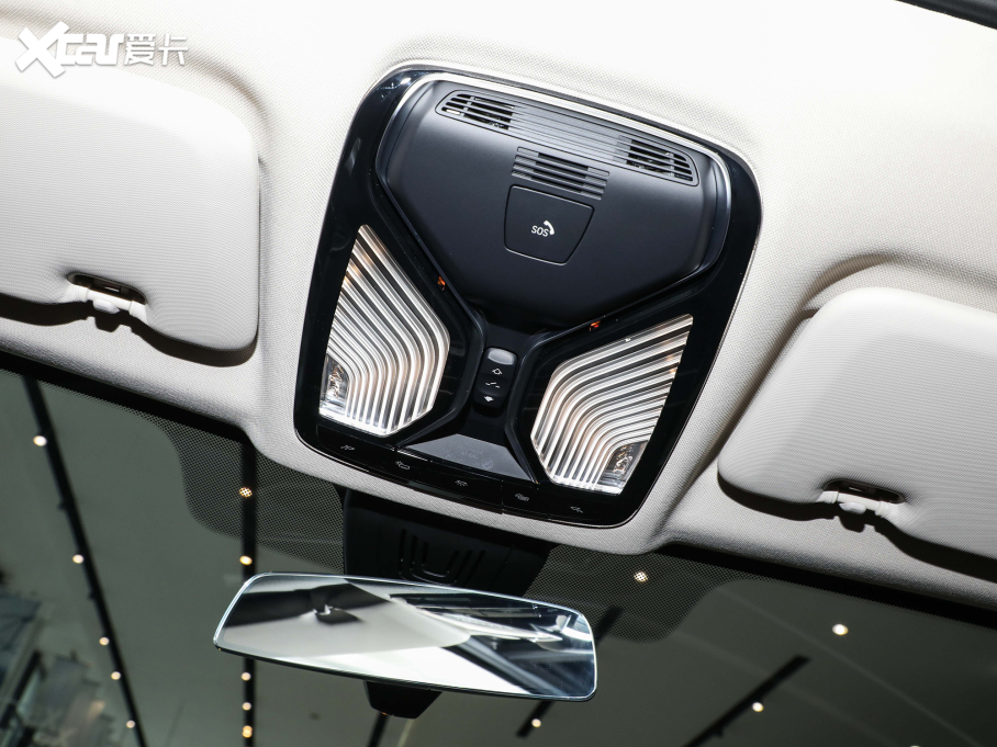 2022RX7 xDrive40i IͺAb