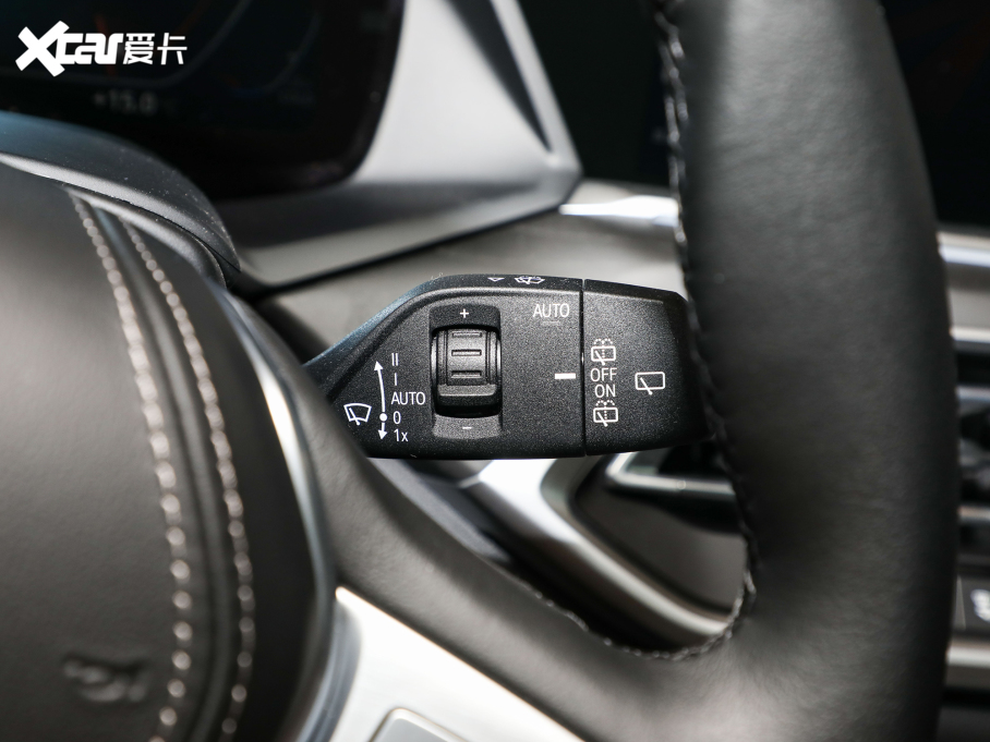 2022RX7 xDrive40i IͺAb