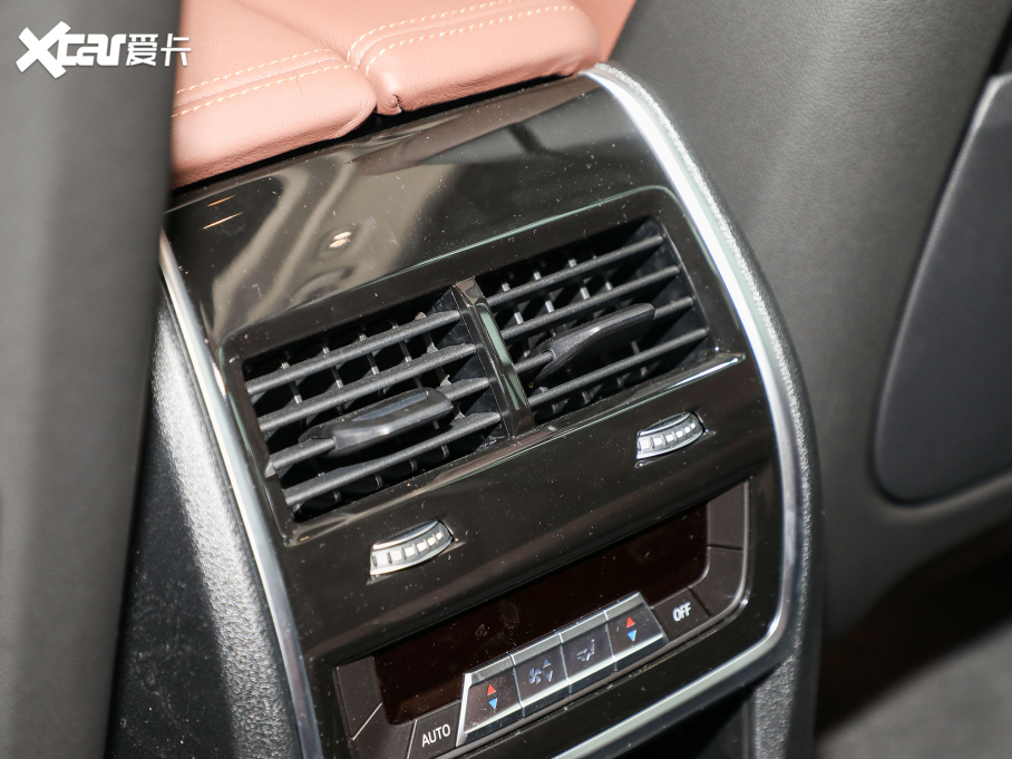 2022RX7 xDrive40i IͺAb