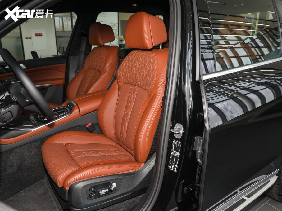 2022RX7 xDrive40i ͺAb