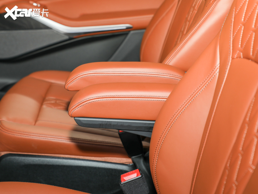 2022��RX7 xDrive40i �����ͺ��A���b