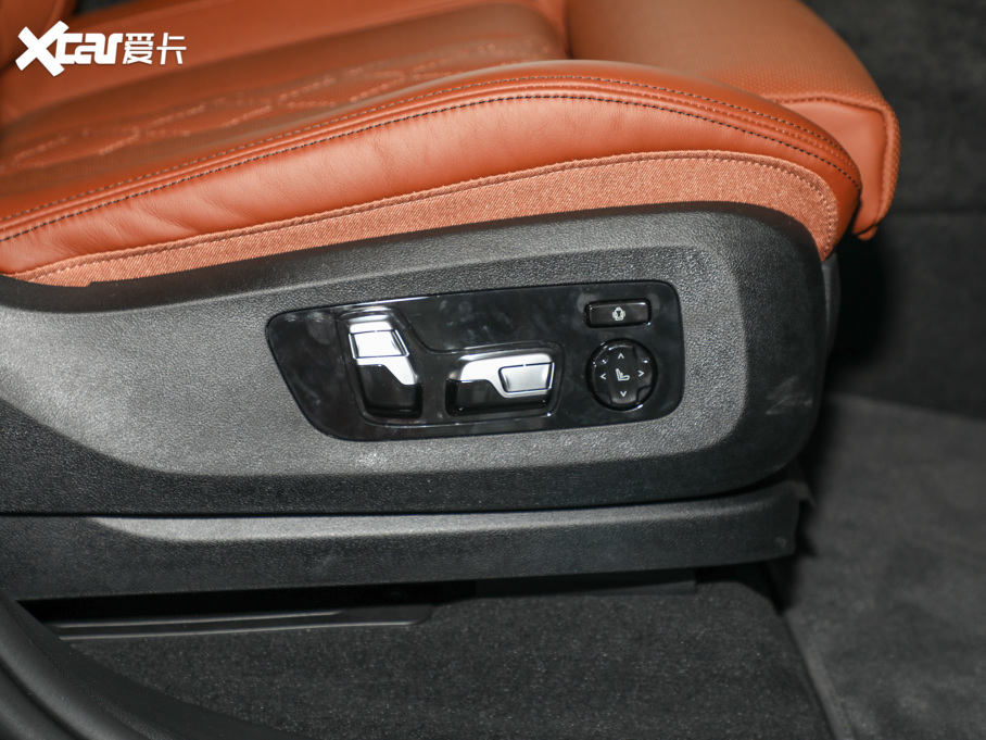 2022��RX7 xDrive40i �����ͺ��A���b