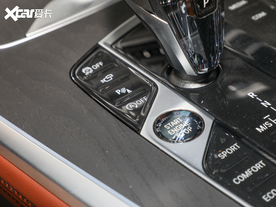 2022RX7 xDrive40i ͺAb