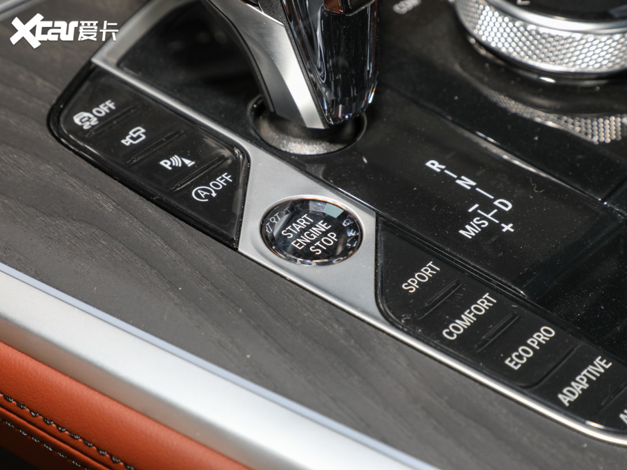 2022RX7 xDrive40i ͺAb