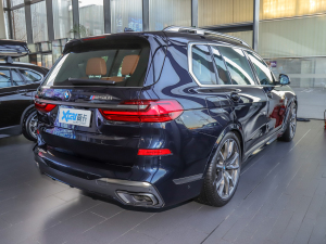 2022xDrive M50i 