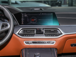 2022xDrive M50i п؅^