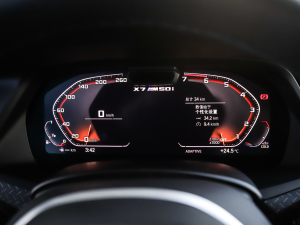 2022xDrive M50i п؅^