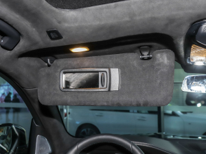 2022xDrive M50i п؅^(q)