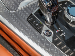 2022xDrive M50i п؅^(q)