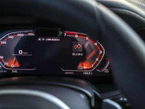 2022xDrive M50i п؅^(q)