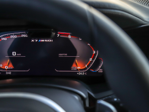 2022xDrive M50i п؅^(q)