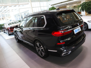 2022xDrive40i M\b w^