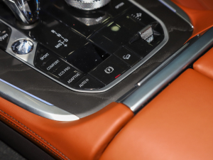 2022xDrive40i M\b v܇Ƅ