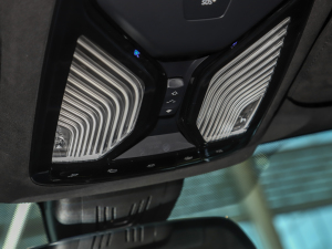 2022xDrive40i M\b п؅^