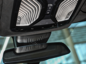 2022xDrive40i M\b п؅^