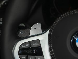 2022xDrive40i M\b п؅^