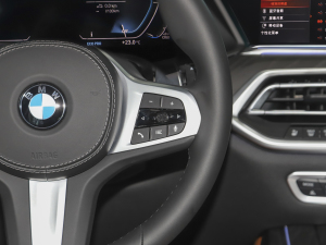 2022xDrive40i M\b п؅^