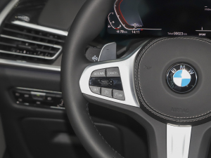 2022xDrive40i M\b п؅^