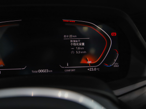 2022xDrive40i M\b п؅^