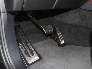 2022xDrive40i M\b п؅^