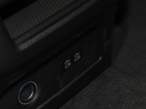 2022xDrive40i M\b п؅^