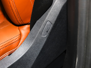 2022xDrive40i M\b п؅^