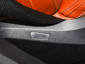 2022xDrive40i M\b п؅^