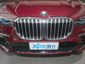 2022xDrive40i M\b оW