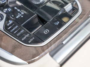 2022xDrive40i M\b v܇Ƅ