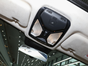 2022xDrive40i M\b п؅^