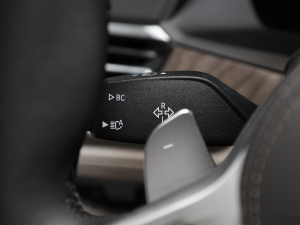 2022xDrive40i M\b п؅^