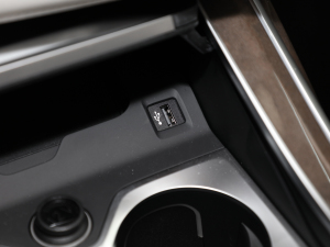 2022xDrive40i M\b п؅^