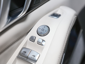 2022xDrive40i M\b п؅^