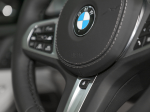 2022xDrive40i M\b п؅^(q)