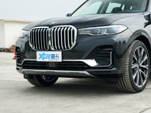 2022xDrive40i ͺAb ^