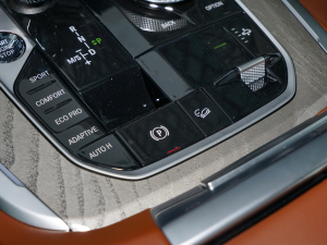 2022xDrive40i ͺAb v܇Ƅ