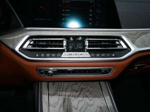 2022xDrive40i ͺAb {{