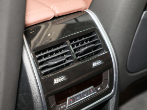 2022xDrive40i IͺAb п؅^