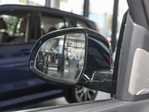 2022xDrive40i ͺAb ^