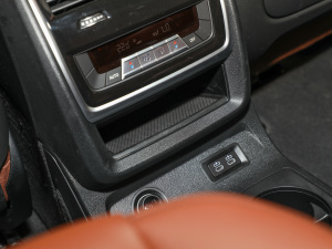 2022xDrive40i ͺAb g