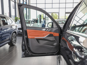 2022xDrive40i ͺAb {λ܇T