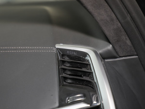 2022xDrive40i ͺAb п؅^(q)