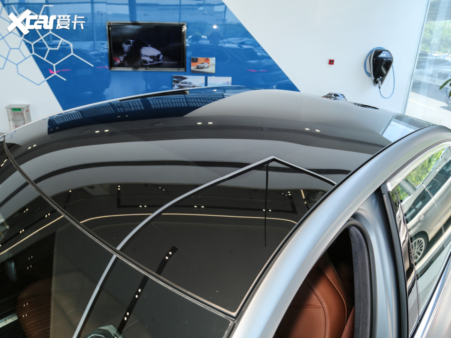 2023��Ri7 xDrive60L ���A���b